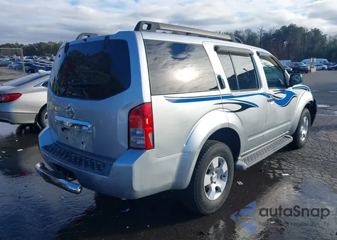 2010 Nissan Pathfinder S z USA, uszkodzony, nr VIN 5N1AR1NB3AC629550